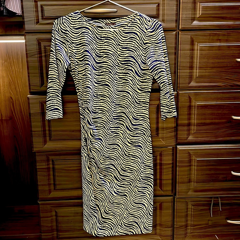 Navy & Cream above knee dress